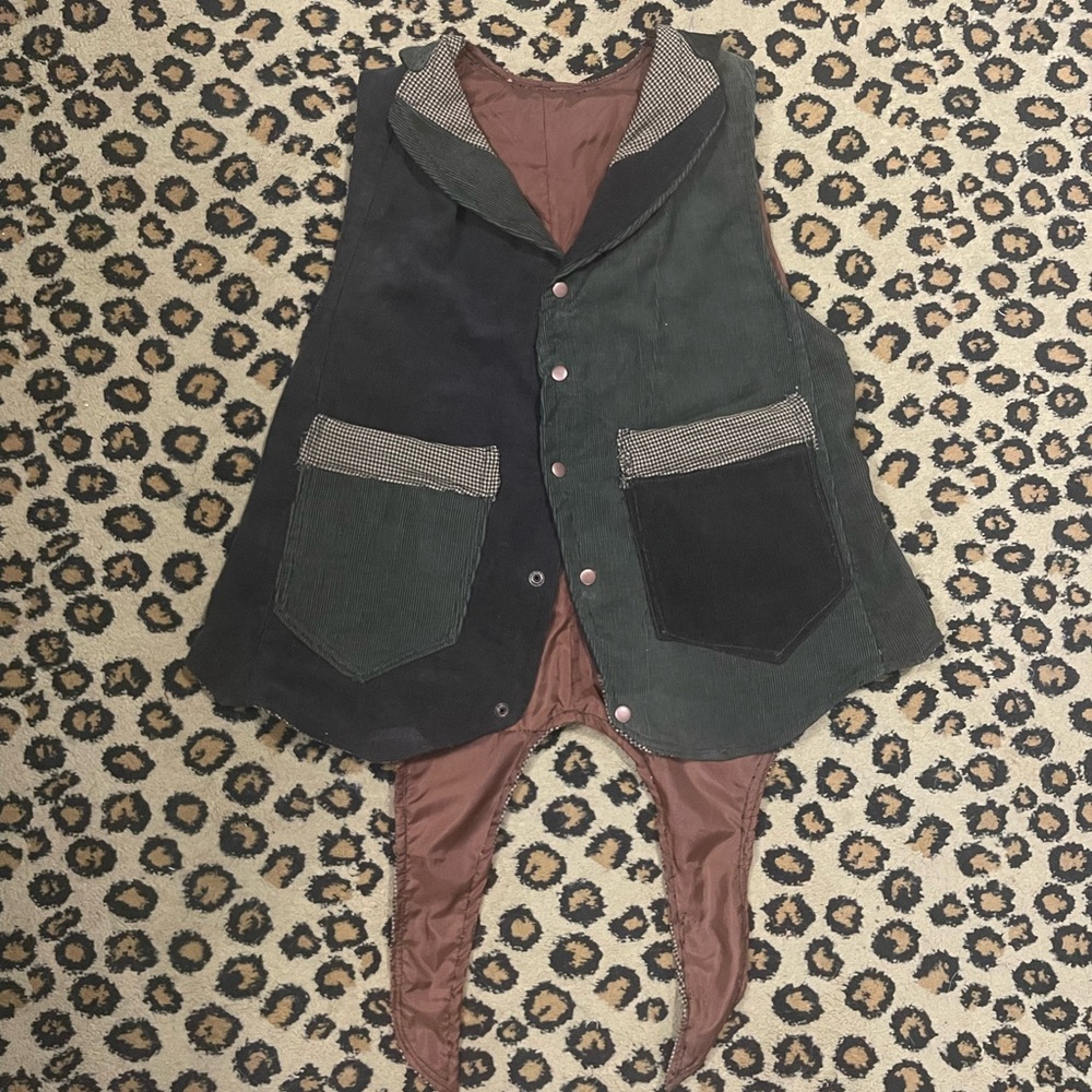 Custom made vest - Picture 7 of 9